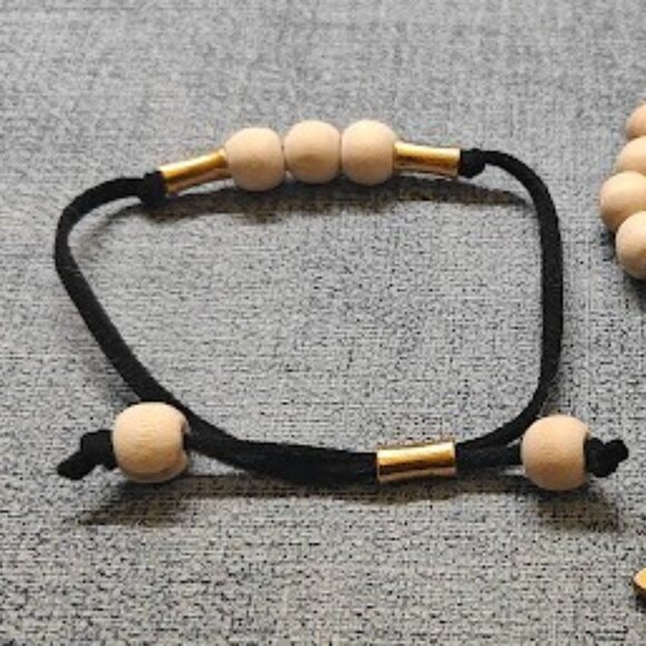 Karola & Co 8” Pair of Adjustable Bracelets Women's Jewelry Accessories - Picture 1 of 2